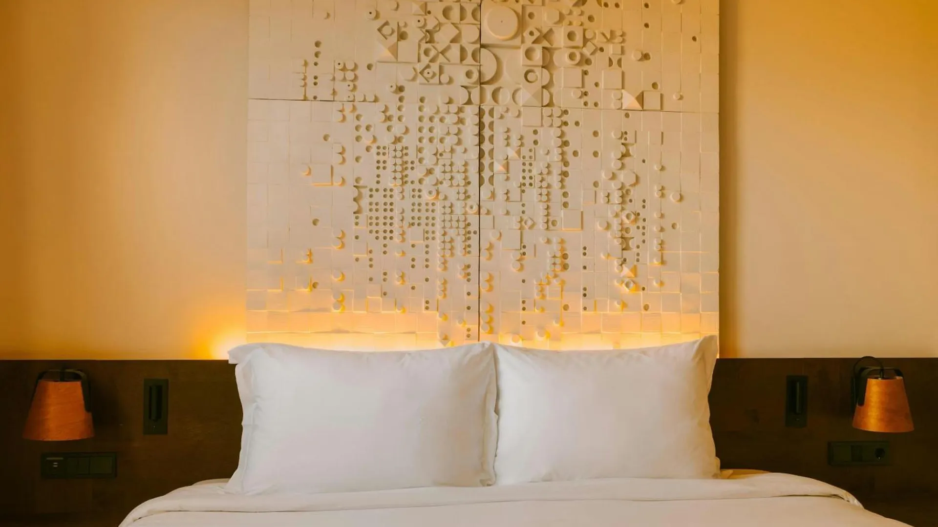 Casa Luz Hotel Placa Universitat, Sonder By Marriott Bonvoy Barcelona