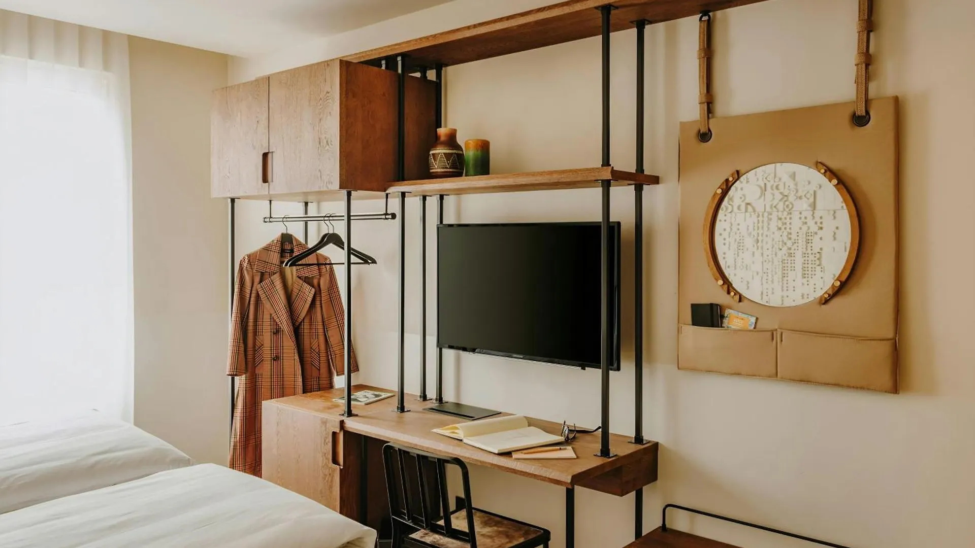 Casa Luz Hotel Placa Universitat, Sonder By Marriott Bonvoy Barcelona