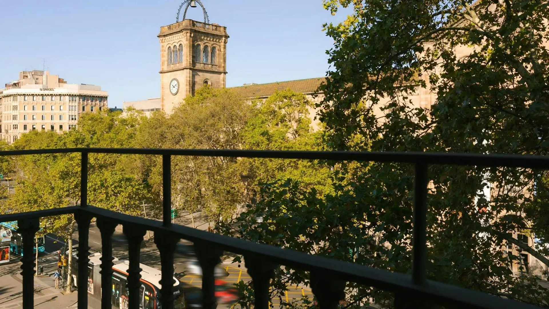 Casa Luz Hotel Placa Universitat, Sonder By Marriott Bonvoy Barcelona
