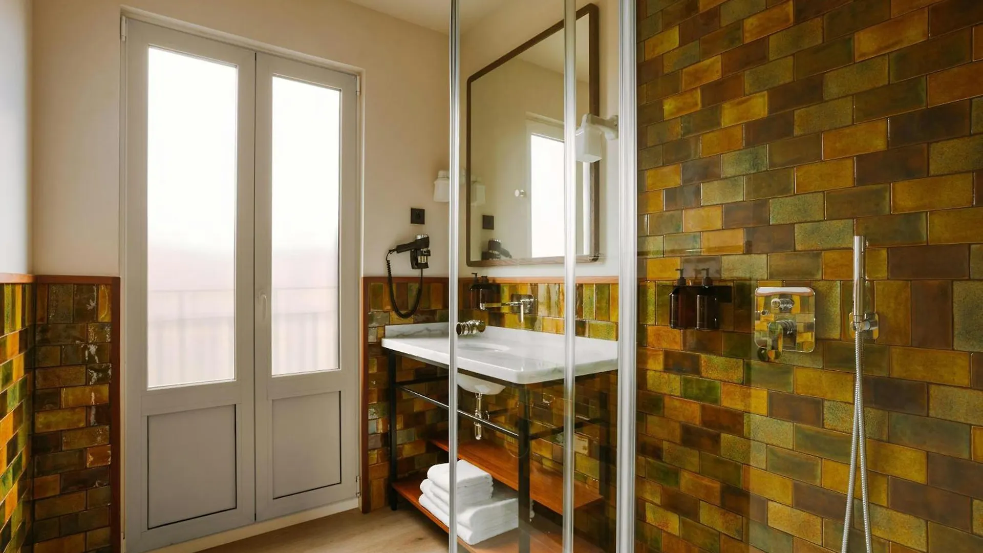 Casa Luz Hotel Placa Universitat, Sonder By Marriott Bonvoy Barcellona